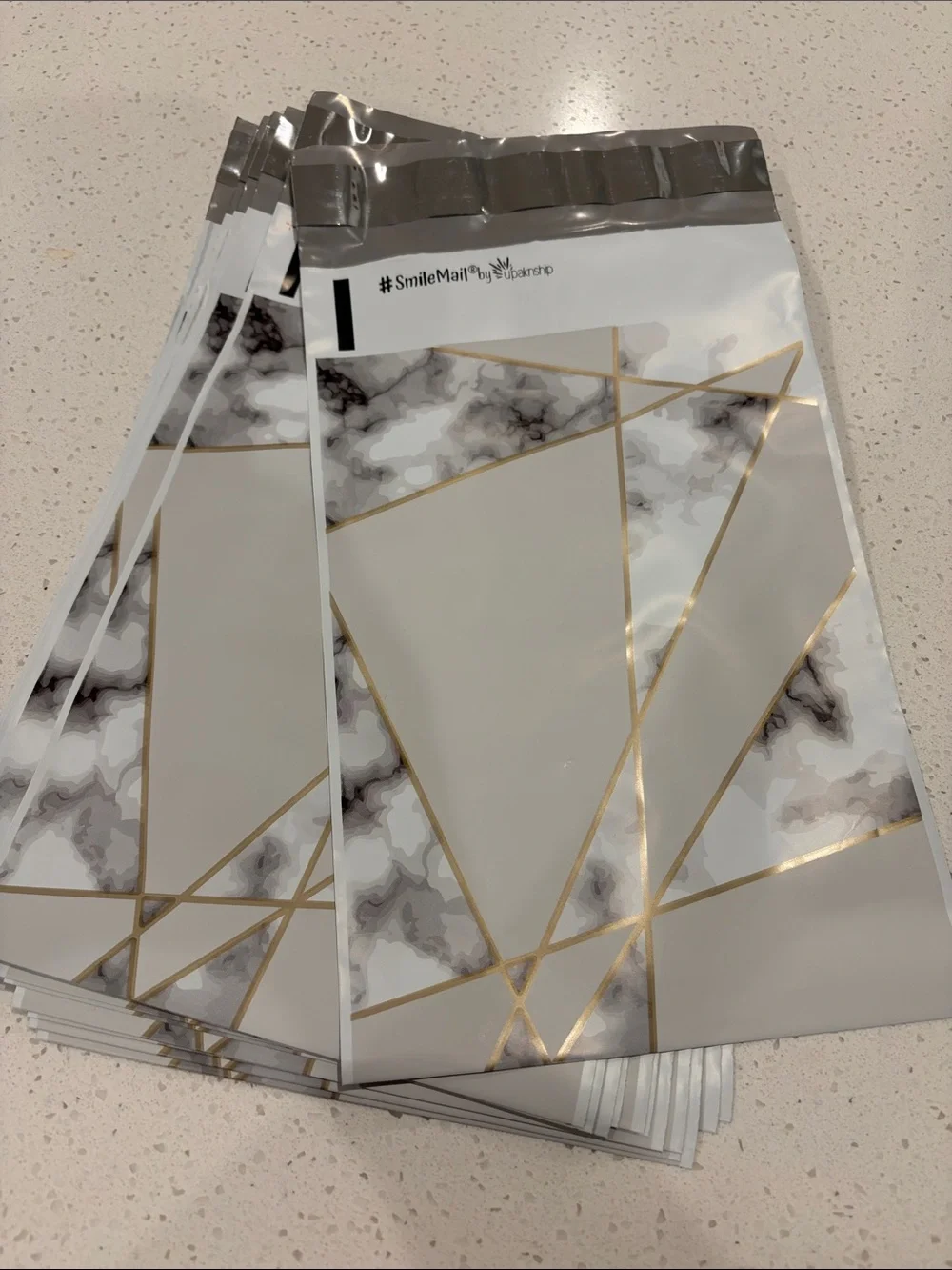QTY 20 6”x9” Marble & Gold Geometric Shipping Mailers - White/Gold Unisex
